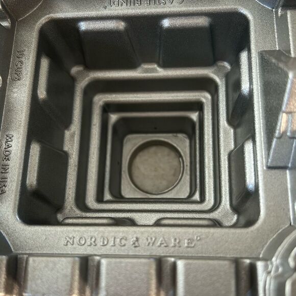 NORDIC  WARE Castle Pan NWOT - Picture 2 of 3